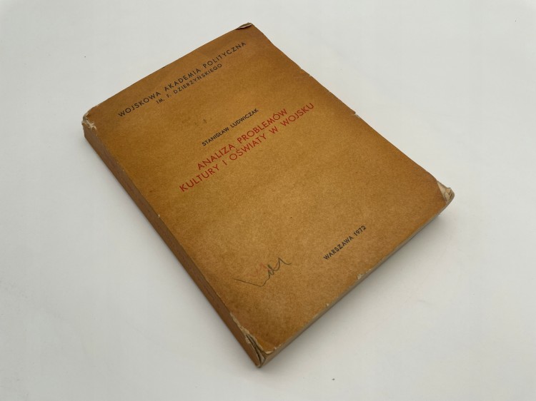 f4daf699cedc874113aae912d39b5e1c.jpg
